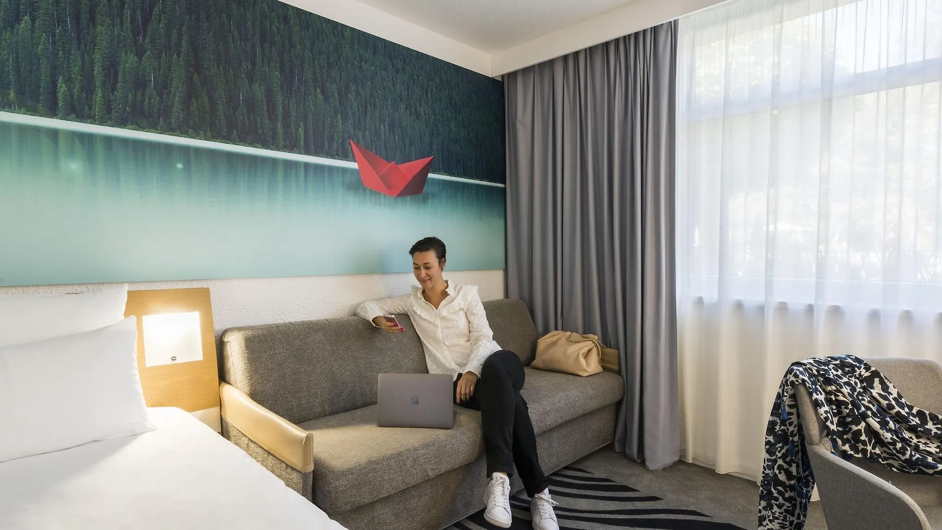 Novotel Lyon Bron Meeting & Events 4*,