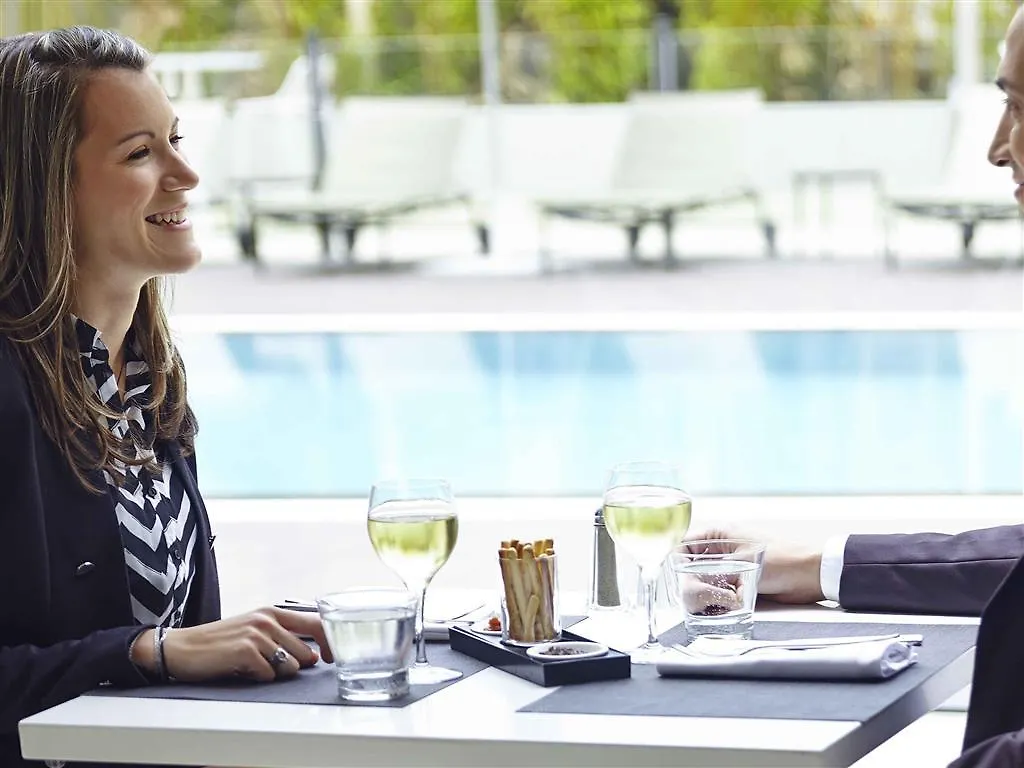 Novotel Lyon Bron Meeting & Events فندق