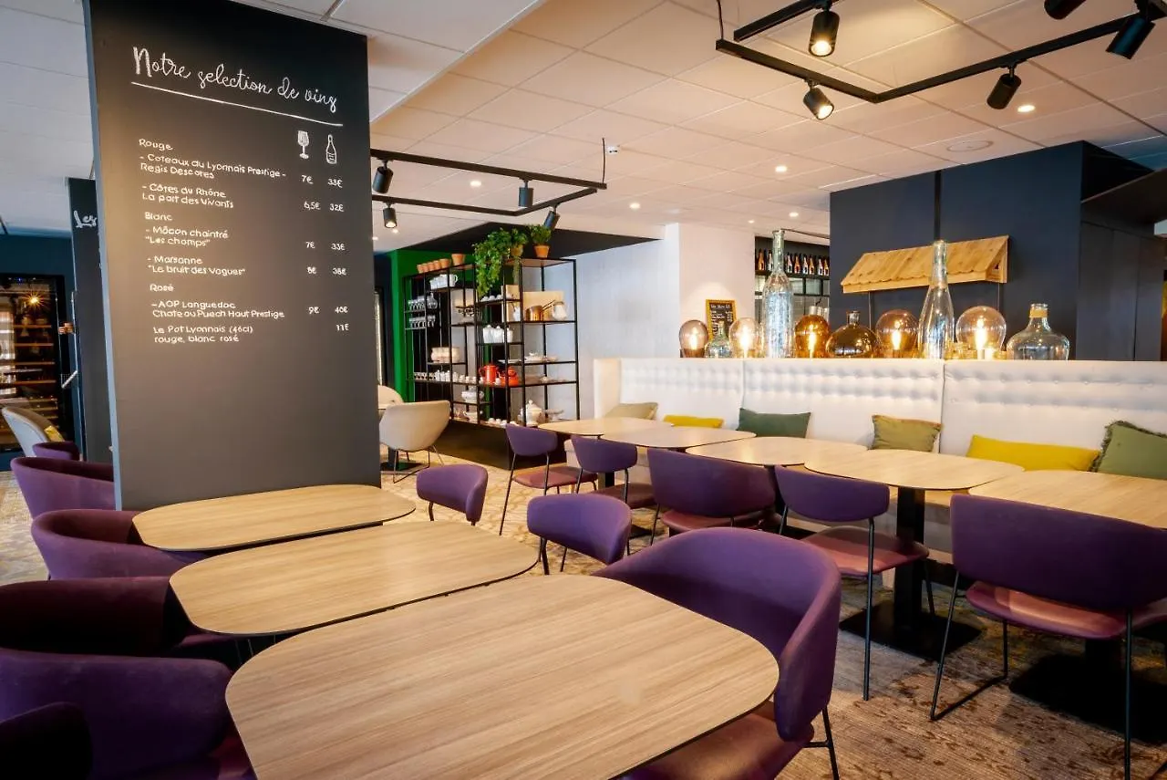 Novotel Lyon Bron Meeting & Events فندق