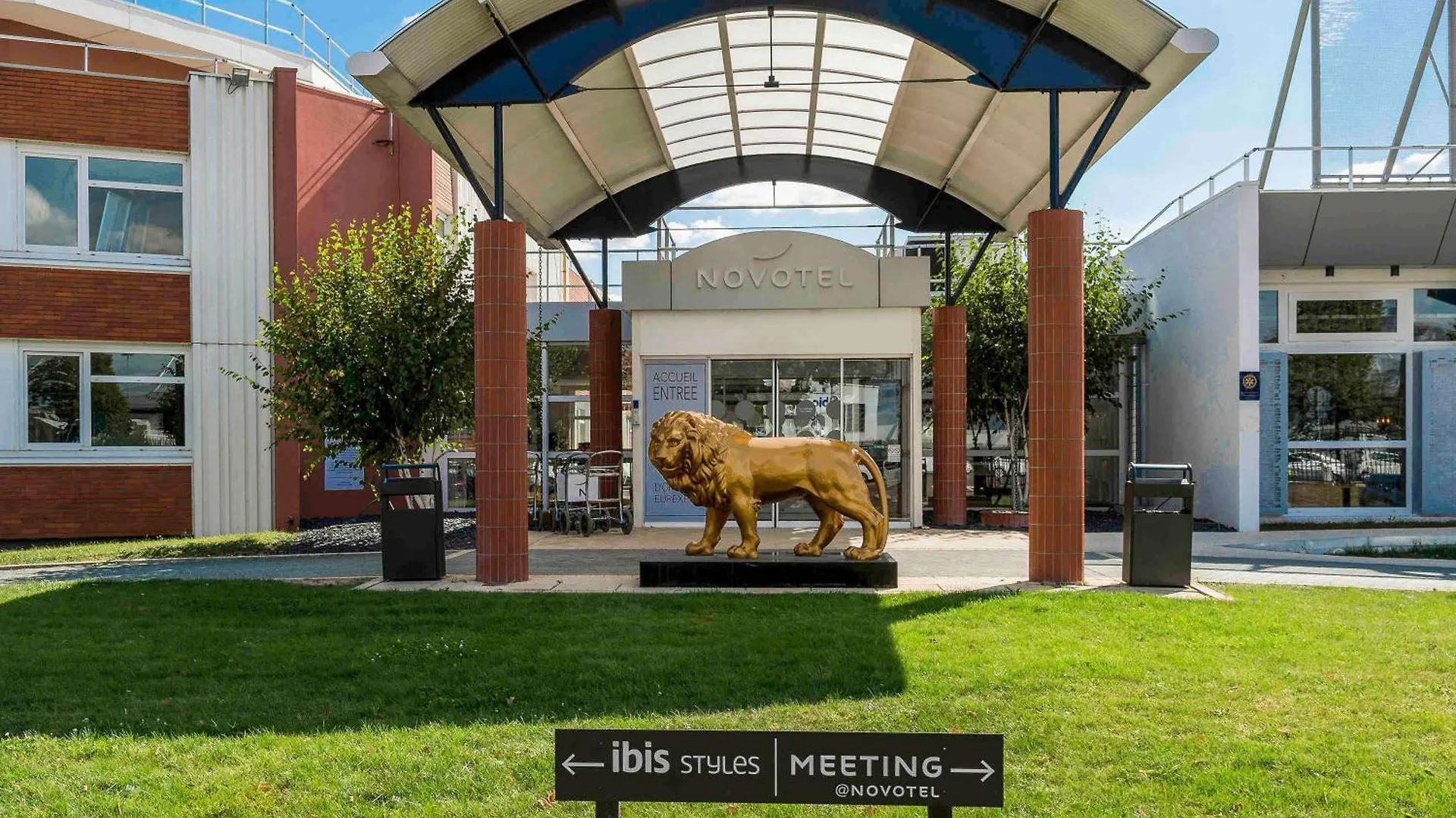 فندق Novotel Lyon Bron Meeting & Events